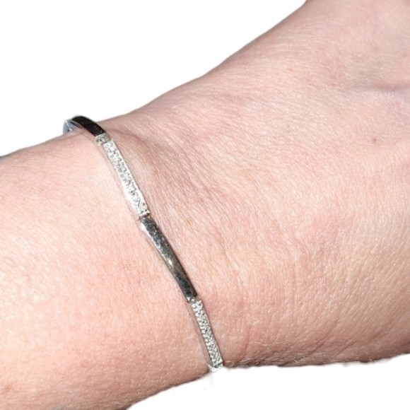 Diamond Tennis Bracelet - Picture 2 of 5